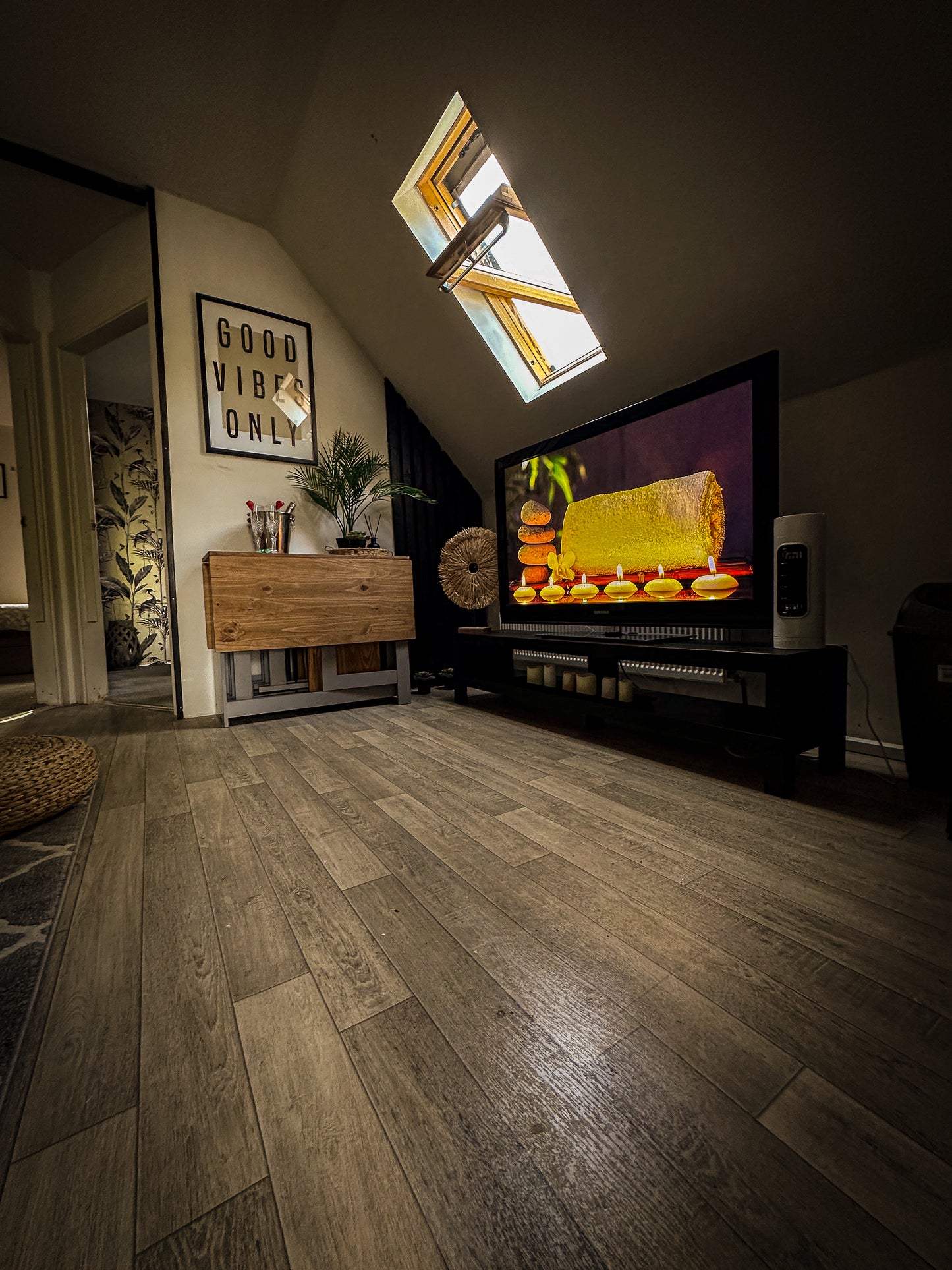 Revive Ladies Night,Apartment Overnight Escape £99 pp (£30 deposit per person)