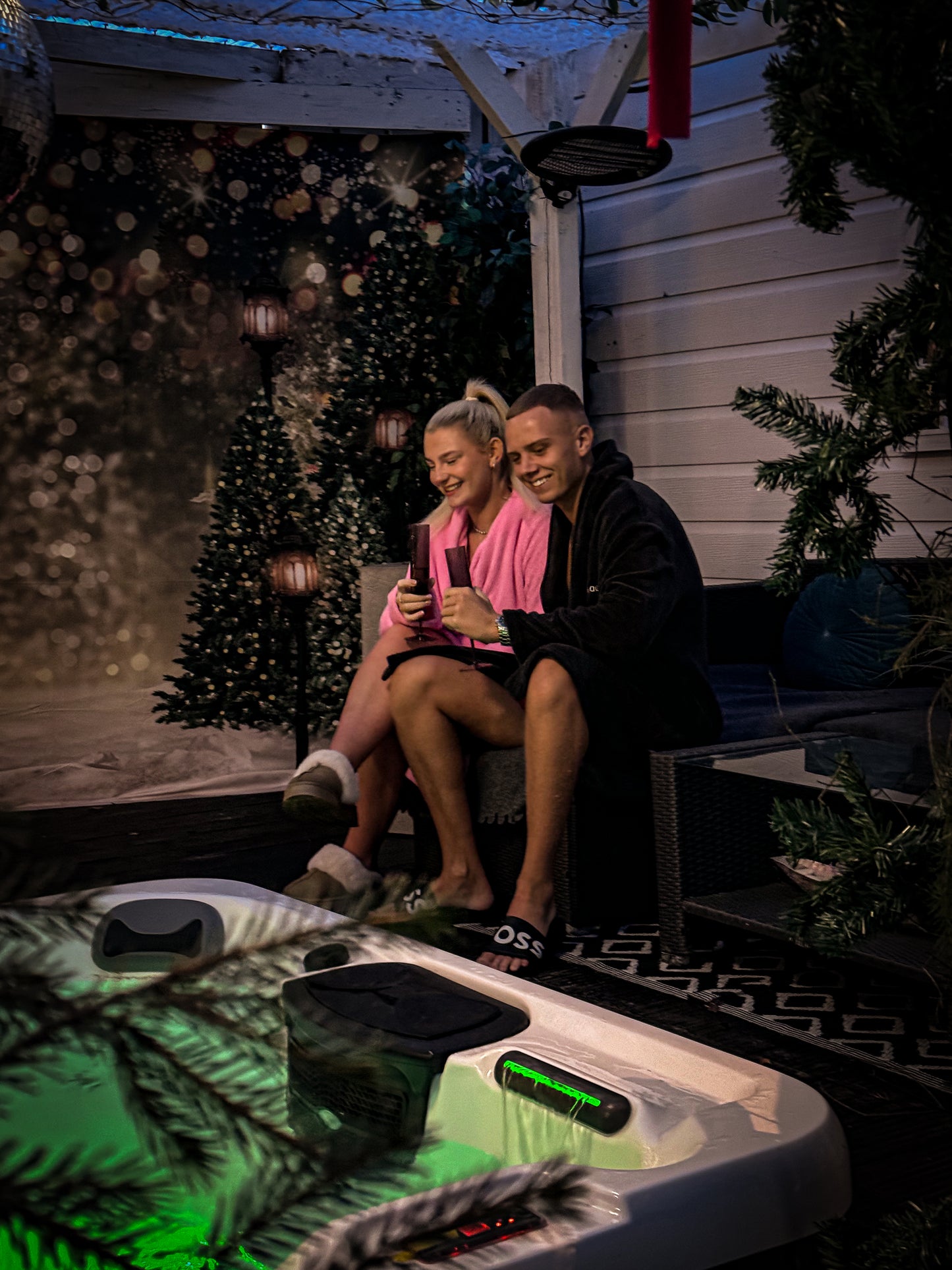 OUTDOOR Hot Tub SPECIAL (£30 pp Deposits nonrefundable) choose from 3 packages
